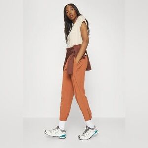 Athleta Brooklyn Heights Hi-Rise Joggers Sequoia Brown Size 10